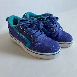 Heelys youth size 1 purple and blue constellations